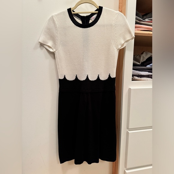 RED VALENTINO Short Sleeve Sweater Dress. NWT - Picture 7 of 12